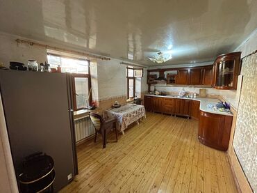 Həyət evləri və villaların satışı: 7 otaqlı, 200 kv. m, Orta təmir — 14