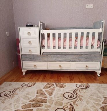 двухъярусная кровать для детей: ☀️Kravat 150 azn tecili satilir.Yenidir hec istifade edilmeyib.Matras