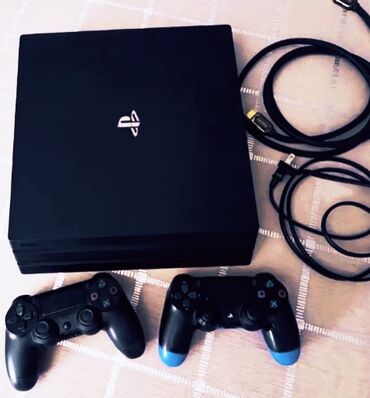 ps4 oyun yukleme: Продаю ps4 в хорошем состоянии +2 геймпад чехлы зарядка шнуры +4