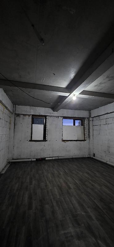 сдаю дом хозяин: Сдаю в аренду помещение. площадь 85м2. 1 этаж многожтажного дома — 3