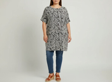 Dresses: QUIOSQUE, Women`s dress, size XL