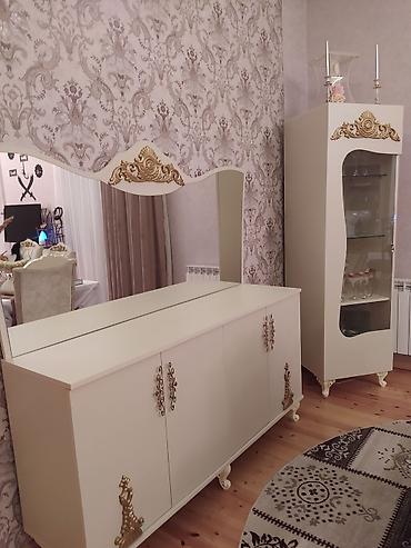 xonca desti: Klassik üslubda qonaq otağı üçün mebel dəsti. Tərkibi: - Geniş — 1