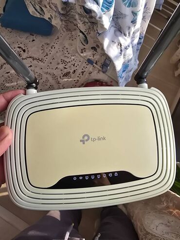 коммутаторы 10: Продаю роутер TP-link wr841N