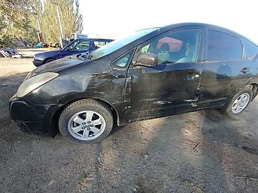 prius 2005: Toyota Prius: 2004 г., 1.5 л, Гибрид — 10