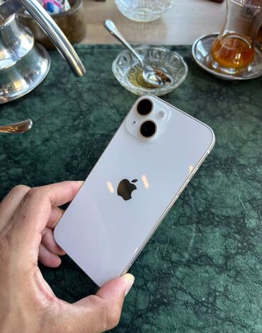 100 manatlıq telefon: IPhone 13, 128 GB, Ağ, Zəmanət, Simsiz şarj, Face ID