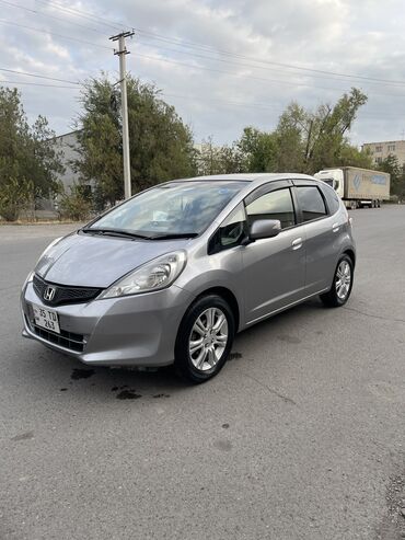 фит спорт: Honda Fit: 2012 г., 1.5 л, Автомат, Бензин, Седан