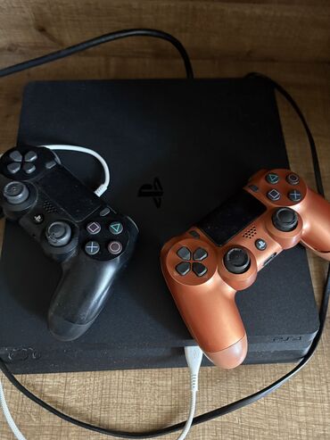 playstation 4 satiram tecili: TECILI SATILIR
Playstation 4 slim 
giymeti danismag olar 
1 terrabayt