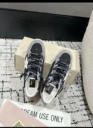 salamander cipele: Ženske patike sa šljokicama – model sa zvezdom Golden Goose Ballstar — 3