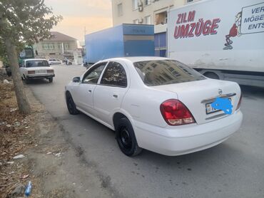 Nissan: Nissan Sunny: 1.6 l | 2004 il Sedan — 4