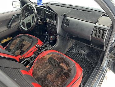 Volkswagen: Volkswagen Passat: 1988 г., 1.8 л, Механика, Бензин, Седан — 7