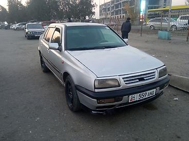 Volkswagen: Volkswagen Vento: 1990 г., 1.8 л, Механика, Бензин, Седан — 2