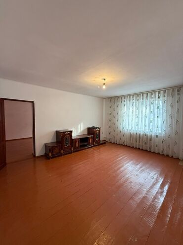 Продажа домов: Дом, 270 м², 5 комнат, Агентство недвижимости, Старый ремонт — 3