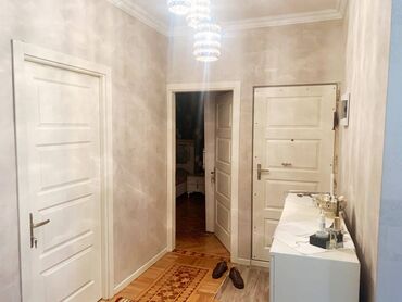 Köhnə tikili: Bakı, 4-cü mikrorayon, 4 otaqlı, Köhnə tikili, m. Memar Əcəmi, 110 kv. m -da lalafo.az — 12 Köhnə tikili: Bakı, 4-cü mikrorayon, 4 otaqlı, Köhnə tikili, m. Memar Əcəmi, 110 kv. m — 12