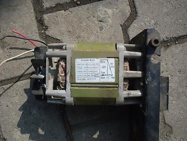 Электродвигатели: Продаю: Электродвигатели. 1. Стоял на центрифуге.220 вольт, 800 — 2