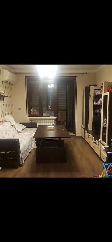 Köhnə tikili: Bakı, 8-ci kilometr, 2 otaqlı, Köhnə tikili, m. Neftçilər, 45 kv. m — 1