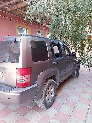 disk: Jeep Liberty: 3.7 l | 2012 il Ofrouder/SUV — 6