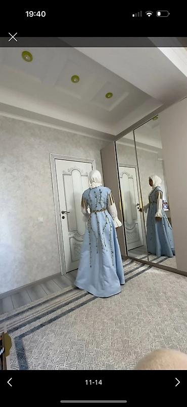 Вечерние платья: Платье в пол - Цвет: нежно-голубой. - Силуэт: расклешённая юбка — 11