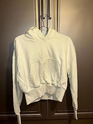 calvin: Calvin Klein kapüşonlu svitşört - Rəng: açıq krem/ağ - Ön tərəfdə — 1