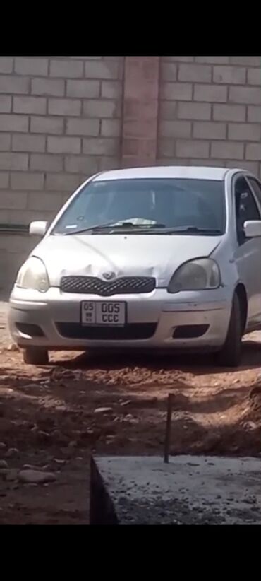 Toyota: Toyota Vitz: 2003 г., 1.3 л, Автомат, Бензин