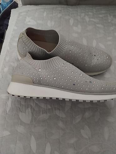 Кроссовки и спортивная обувь: Кроссовки, 38, 39, Caprice, Б/у, цвет - Серый, Самовывоз — 15