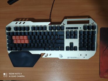 �������� �� �������������������� ������ ���������������� в Кыргызстан | Клавиатуры: Продаю или меняю игровую механическую клавиатуру фирмы bloody b860 в