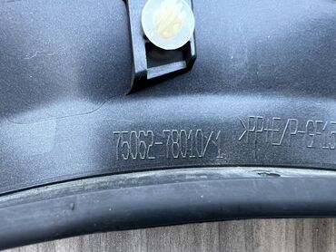 Двери и комплектующие: Накладка на дверь Задняя левая Toyota, Б/у, Оригинал — 9