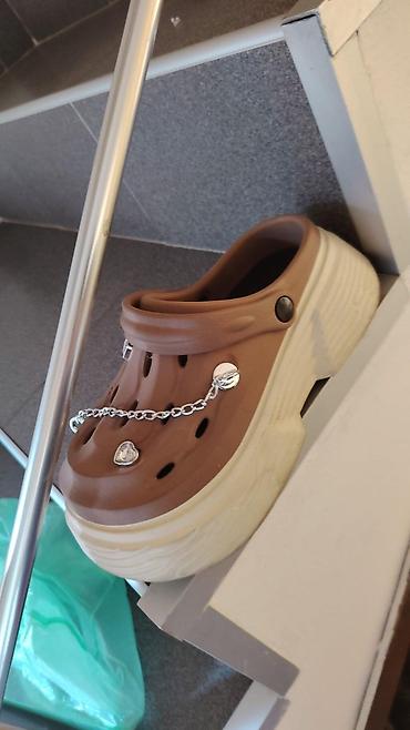 adidas gazelle boot: Platforme klompe sa lancem – braon/bež - Moderni klompa-model sa — 1