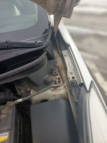 Hyundai: Hyundai Elantra: 1.8 l | 2011 il Sedan — 8