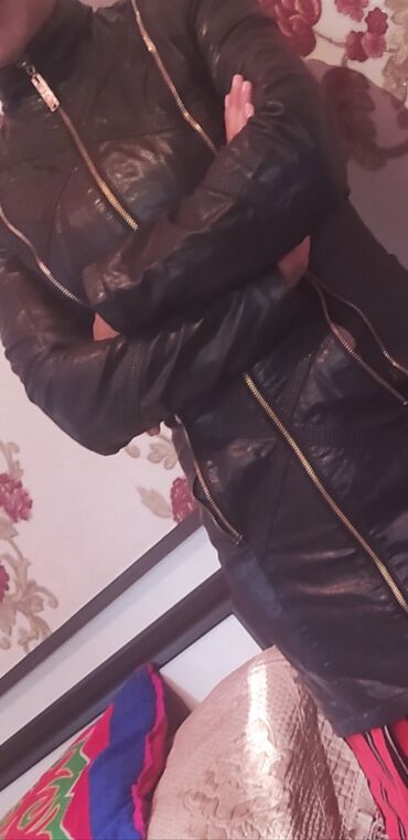 Личные вещи: Женская куртка 2XL (EU 44), цвет - Черный