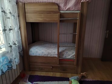 Digər mebel: Oğlan və qız üçün, İşlənmiş, Çarpayı