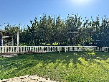 Продажа коттеджей и домов: 🌿 Продаётся дом у озера — готовый вариант под эко-пансионат! 📍 Южный — 9