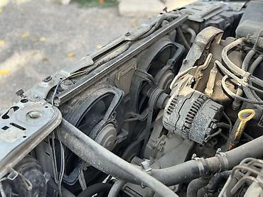 Audi: Audi 80: 1995 г., 2 л, Седан — 15