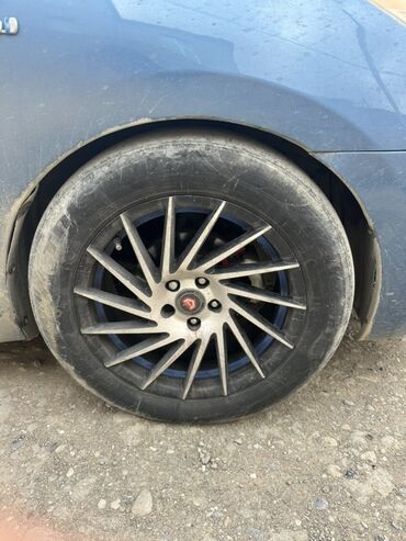 diskilər: Disk təkər 225 / 40 / R 18, 5 Boltlu