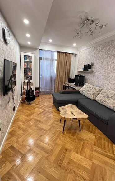 3 комнаты, 137 м², Элитка, 2 этаж, Дизайнерский ремонт