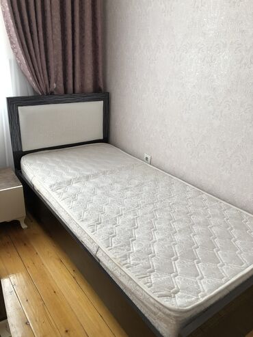 шикарная кровать: Б/у, Односпальная кровать, Без подьемного механизма, С матрасом, Без выдвижных ящиков, Турция