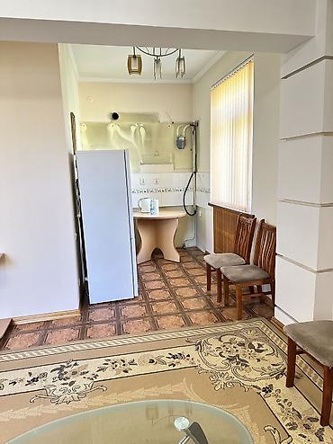 город кызылкыя квартиры: 2 комнаты, 45 м², Золотой квадрат Сталинка, 3 этаж, Старый ремонт — 2