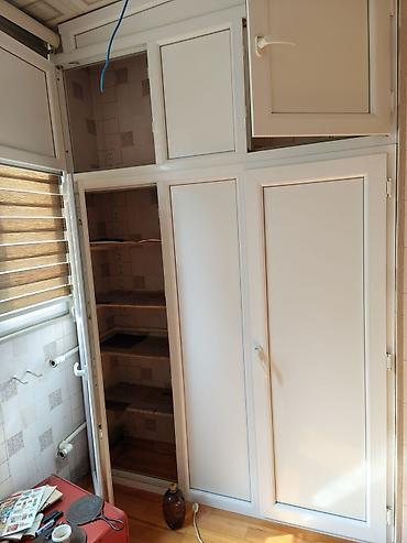 ag isiq: PVC materialdan hazırlanmış çoxbölməli dolab sistemi. - Üst hissədə 3 — 1