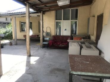 земляной дом: Дом, 170 м², 10 комнат, Собственник, Косметический ремонт