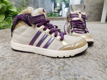 Women's Sneakers and athletic shoes: 37.5 — 12