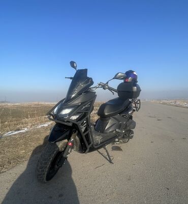 Скутеры: Макси-скутер 150 куб. см, Бензин, Б/у — 9