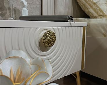 Двуспальные кровати: Двуспальная кровать, С мягким изголовьем, длина - 200 см — 13