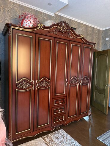 бочка для бани: Уктоочу бөлмө гарнитуру, Колдонулган, Эки кишилик керебет, Шкаф, Трюмо, Өзү алып кетүү