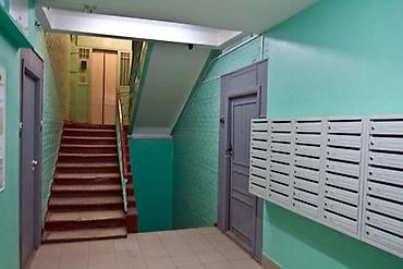 Делаю уборку подъездов.Гарантирую чистоту и порядок