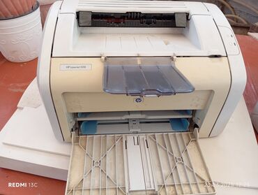 Принтеры: Лазерный чёрно-белый принтер бати HP Deskjet1018 без картриджей( коплю
