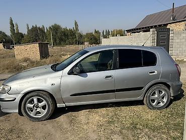 2 8: Nissan Almera: 2001 г., Хэтчбэк — 4