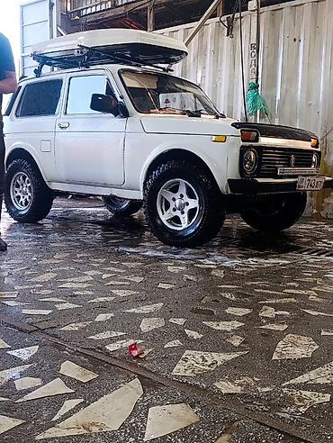 газ 3102: ВАЗ (ЛАДА) 4x4 Niva: 1978 г., Жол тандабас — 5