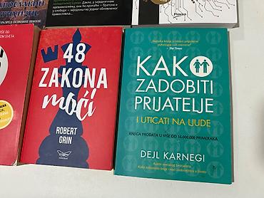 нове: Prodajem originalne knjige koje su veoma dobro očuvane. Dve su potpuno — 5