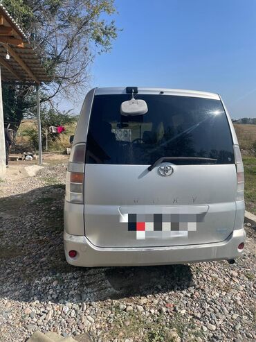 радиаторы на тойота авенсис: Toyota Voxy: 2003 г., Минивэн