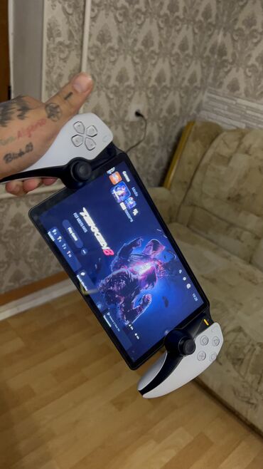 Видеоигры и приставки: Ps5 Portable