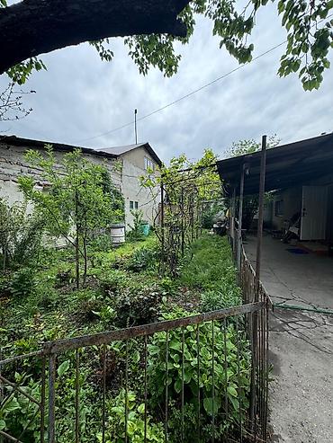 Продажа коттеджей и домов: Продается дом🏠 📍Район западного автовокзала По ул. Жумабека Площадь — 2